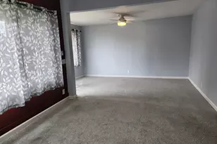 208 S Swiegle Ave, Molalla, OR 97038 - Photo 8