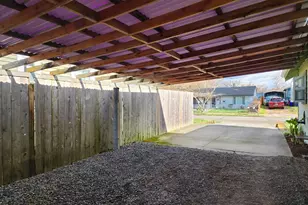 208 S Swiegle Ave, Molalla, OR 97038 - Photo 4