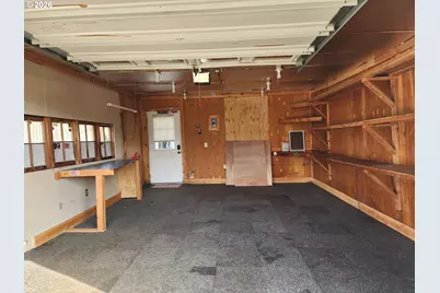 208 S Swiegle Ave, Molalla, OR 97038 - Photo 28