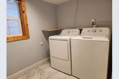 208 S Swiegle Ave, Molalla, OR 97038 - Photo 20