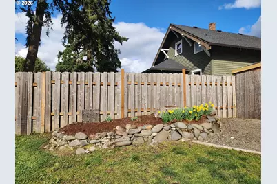 208 S Swiegle Ave, Molalla, OR 97038 - Photo 20