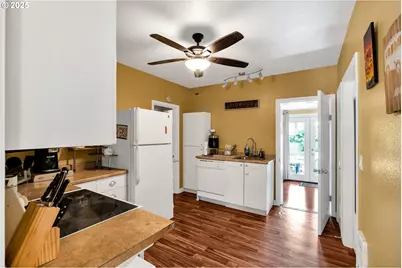 402 SE 75th Ave, Portland, OR 97215 - Photo 30