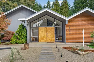 2590 Long St, Sweet Home, OR 97386 - Photo 2