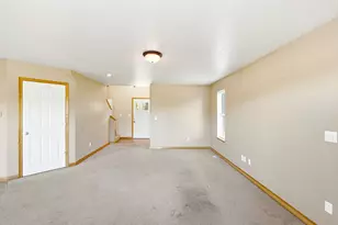2528 N Crater Ln, Newberg, OR 97132 - Photo 14