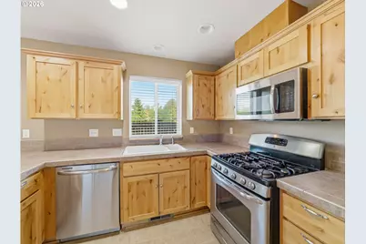 2528 N Crater Ln, Newberg, OR 97132 - Photo 18