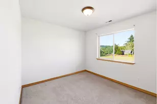 2528 N Crater Ln, Newberg, OR 97132 - Photo 24