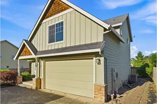 2528 N Crater Ln, Newberg, OR 97132 - Photo 4