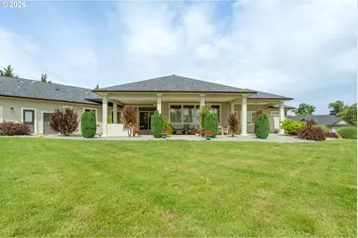 242 Bonifacio Ln, Roseburg, OR 97471 - Photo 4