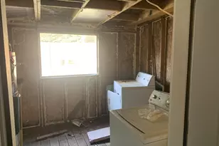 9241 NE Schuyler St, Portland, OR 97220 - Photo 20