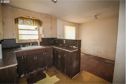 2902 19th Ave, Forest Grove, OR 97116 - Photo 12