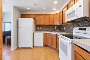 18052 SW Monte Verdi Blvd, Beaverton, OR 97007 - Photo 12