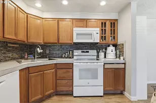 18052 SW Monte Verdi Blvd, Beaverton, OR 97007 - Photo 16