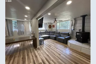 53621 Weekly Creek Rd, Myrtle Point, OR 97458 - Photo 6