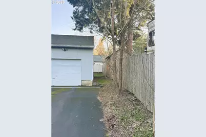 1918 SE Regner Rd, Gresham, OR 97080 - Photo 32