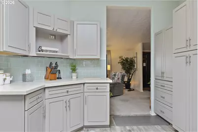 17561 SW Hancock Way, Beaverton, OR 97006 - Photo 2