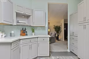 17561 SW Hancock Way, Beaverton, OR 97006 - Photo 2