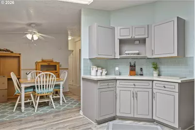 17561 SW Hancock Way, Beaverton, OR 97006 - Photo 36