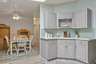 17561 SW Hancock Way, Beaverton, OR 97006 - Photo 36