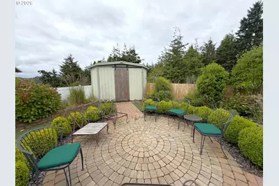 63408 Nathan Dr, Coos Bay, OR 97420 - Photo 4