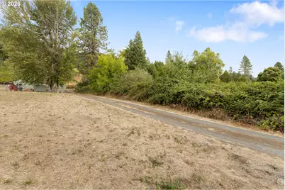 22210 Tiller Trail Hwy, Days Creek, OR 97429 - Photo 28
