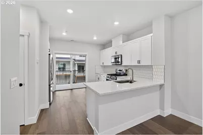 7513 NW Eleanor Ave, Portland, OR 97229 - Photo 4