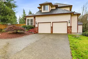 786 NE Edgehill Dr, Estacada, OR 97023 - Photo 2