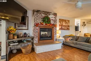 207 NE Spencer Ct, Roseburg, OR 97470 - Photo 8