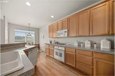 15830 SE Henderson Way, Portland, OR 97236 - Photo 12