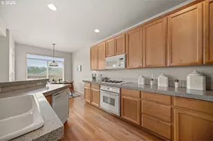 15830 SE Henderson Way, Portland, OR 97236 - Photo 12