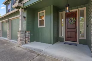 1012 NW Goodwin St, Camas, WA 98607 - Photo 2
