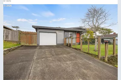 1025 Garfield Ave, Coos Bay, OR 97420 - Photo 2