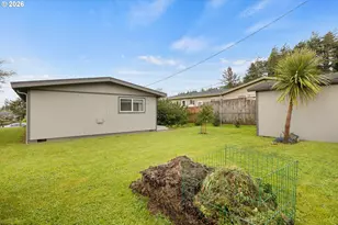 1025 Garfield Ave, Coos Bay, OR 97420 - Photo 26