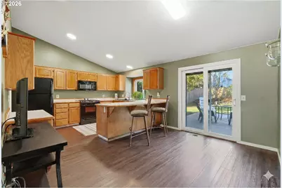 12229 SW Millview Ct, Portland, OR 97223 - Photo 10