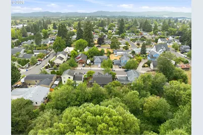 642 S 13th Ave, Cornelius, OR 97113 - Photo 10