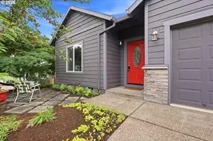 642 S 13th Ave, Cornelius, OR 97113 - Photo 2