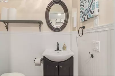 1492 Pearl St, Eugene, OR 97401 - Photo 24