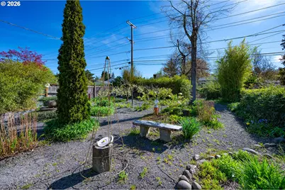 2525 Friendly St, Eugene, OR 97405 - Photo 38