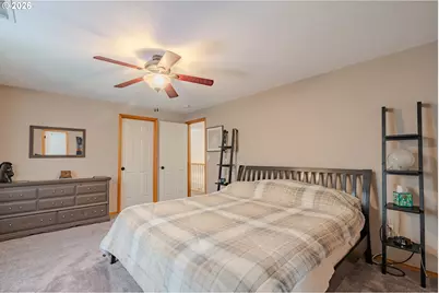 18511 NE 181st St, Brush Prairie, WA 98606 - Photo 16