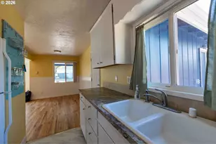 6977 SE Snider Ave, Milwaukie, OR 97222 - Photo 10