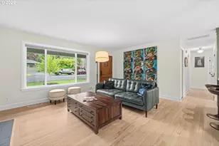 18718 Rose Way, West Linn, OR 97068 - Photo 6