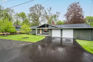 18718 Rose Way, West Linn, OR 97068 - Photo 2