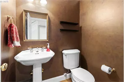 9137 NW McKenna Dr, Portland, OR 97229 - Photo 8