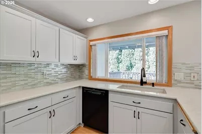 1110 NE 15th Ave, Canby, OR 97013 - Photo 14