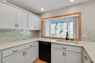 1110 NE 15th Ave, Canby, OR 97013 - Photo 14