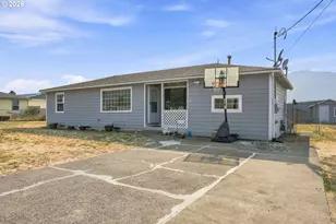 203 Alameda St, Myrtle Creek, OR 97457 - Photo 4