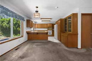 13221 SE Blackberry Cir, Portland, OR 97236 - Photo 14