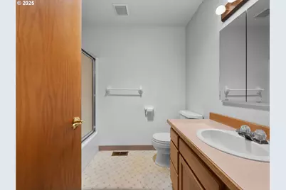 13221 SE Blackberry Cir, Portland, OR 97236 - Photo 30