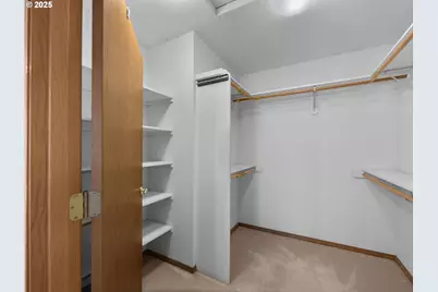 13221 SE Blackberry Cir, Portland, OR 97236 - Photo 20