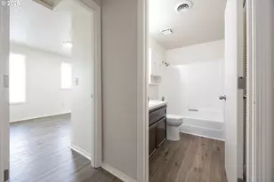 4921 SW 59th Ave, Portland, OR 97221 - Photo 12