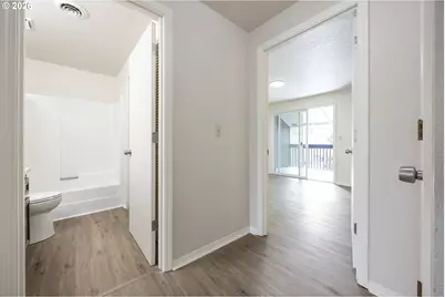 4921 SW 59th Ave #4, Portland, OR 97221 - Photo 8